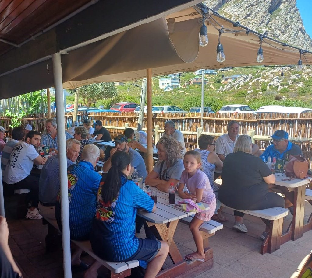 Lunchtime in Rooiels