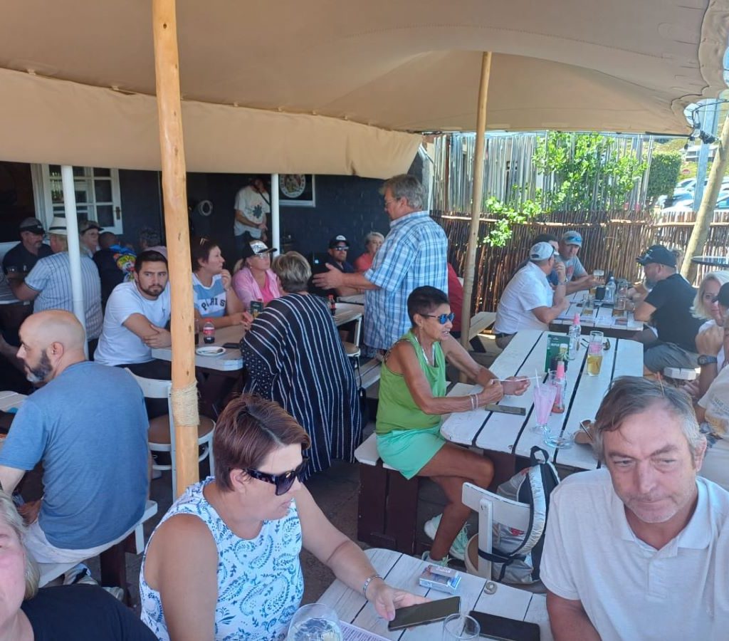 Lunchtime in Rooiels