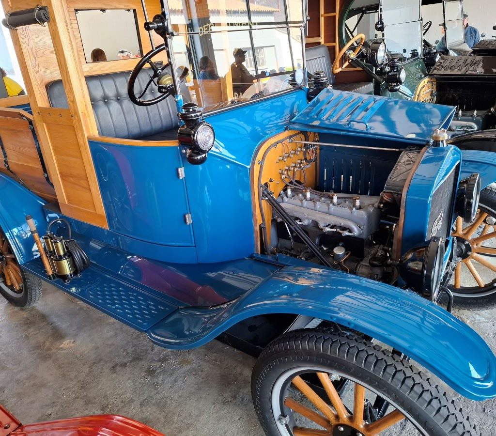 Wild Buggers Beach Buggy Club visiting the Ford Model T Museum in Wellington.