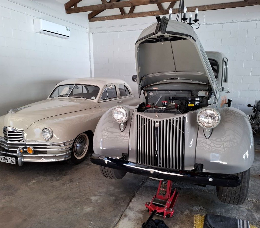Wild Buggers Beach Buggy Club visiting the Ford Model T Museum in Wellington.