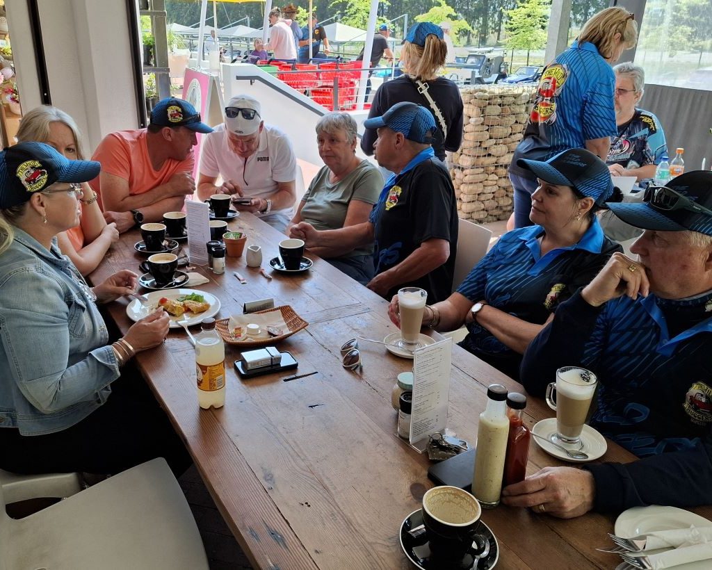 Wild Buggers members enjoying breakfast at Potbelly during the Winelands Breakfast Run.