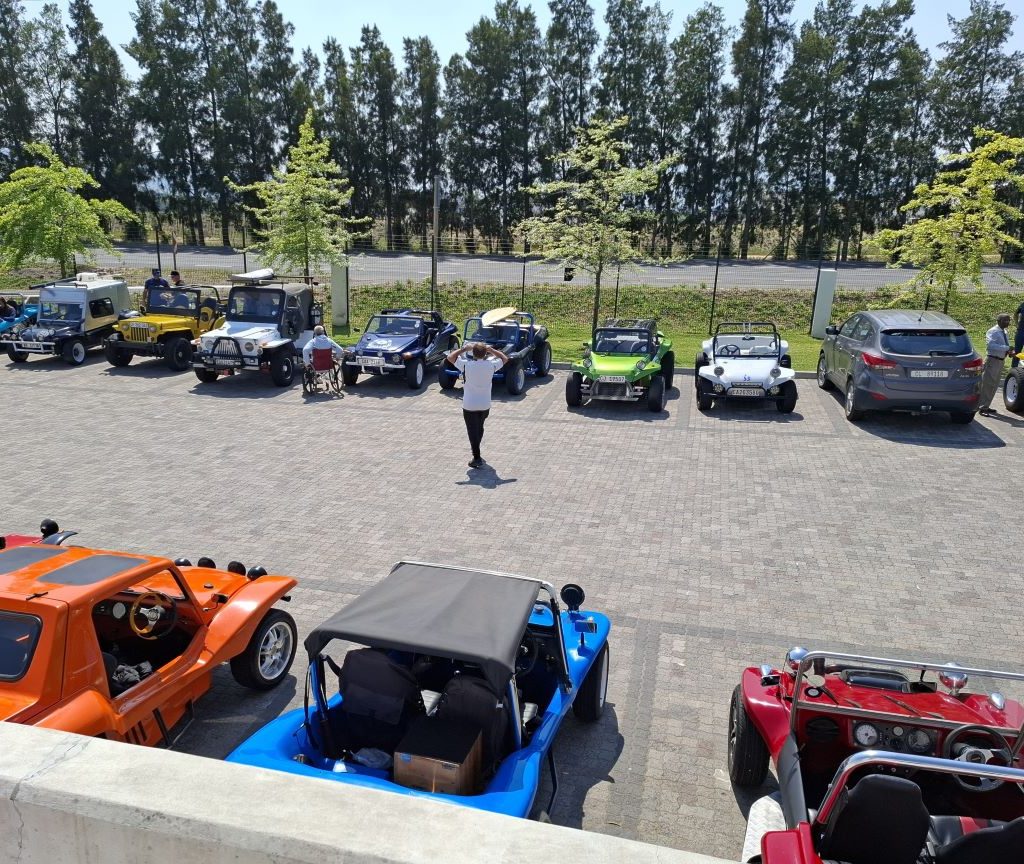 Wild Buggers vehicles parked in the lot at Potbelly during the Winelands Breakfast Run.
