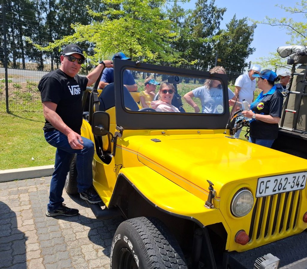 Cobus Fabricius standing next to his VW air-cooled Veep during the Wild Buggers Winelands Breakfast Run.