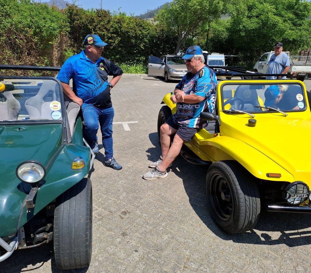 Louis and Gary having a chat next to their beach buggies during the Wild Buggers Winelands Breakfast Run.