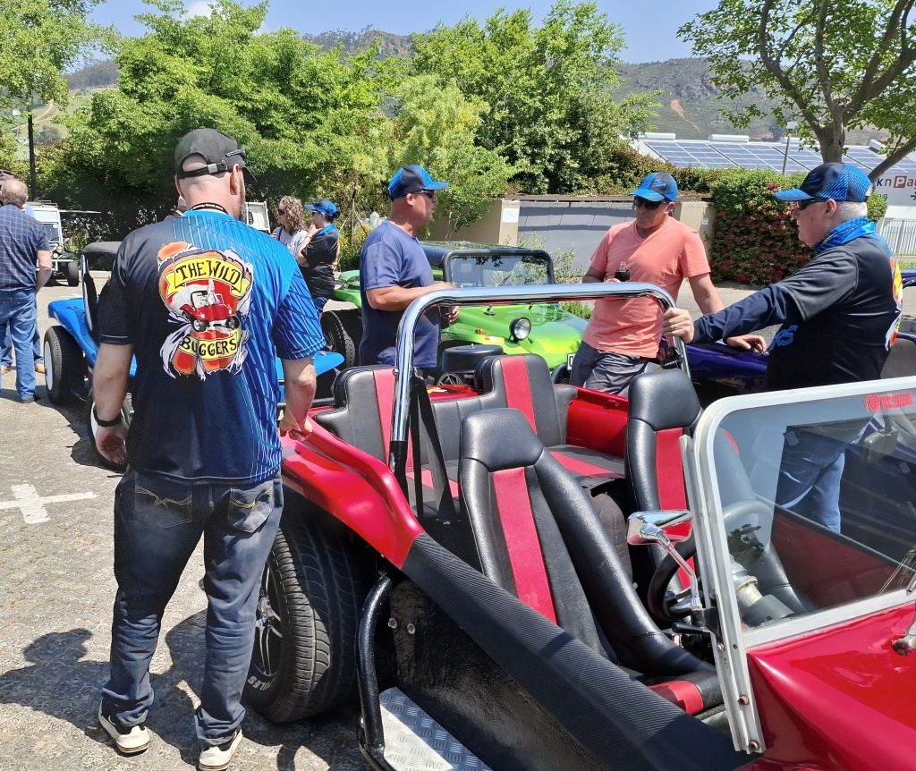 Wild Buggers members chatting by their beach buggies during the Winelands Breakfast Run.