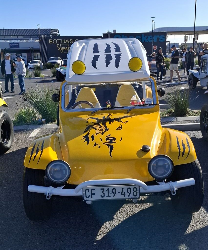 Chris’s Salamander Beach Buggy with a unique golf cart roof at the Cape Buggy Tour 2025.