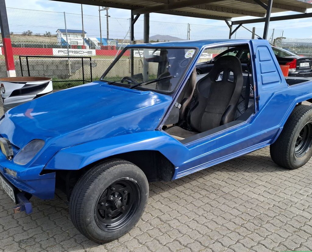 Rhoodie Ackerman's bright blue Kango beach buggy with a 1400 Nissan engine on display at the Wild Buggers Reach for a Dream charity run.