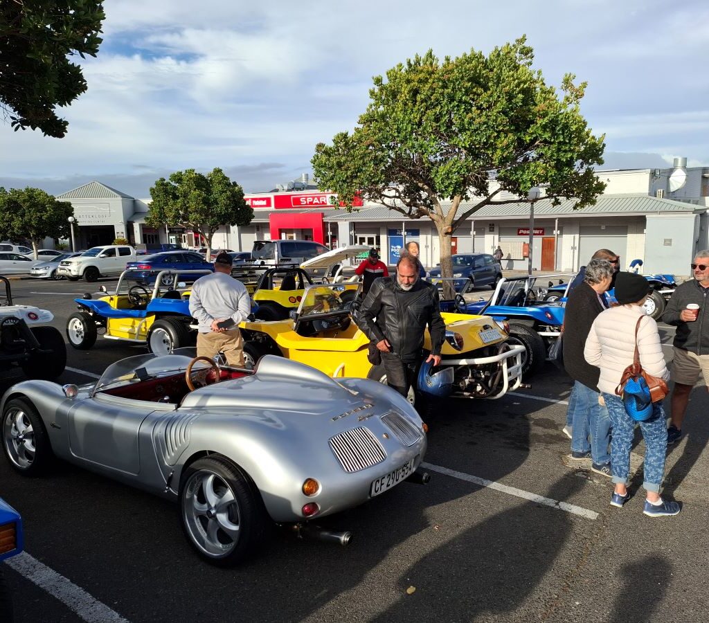 Wild Buggers Beach Buggy Club members arriving at Spar Plattekloof parking lot for the Reach for a Dream charity run, with beach buggies and classic Volkswagens lining up.