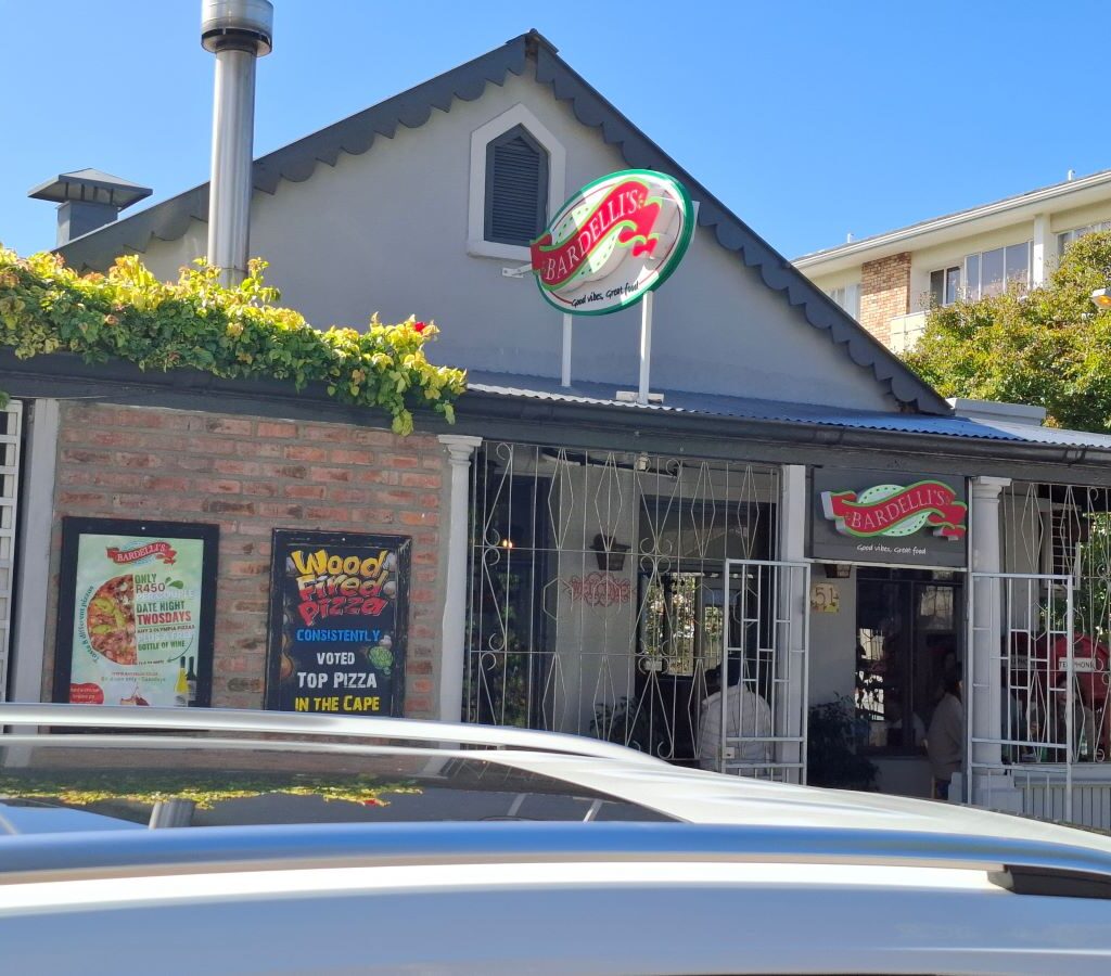 Rolling into Bardelli’s for a pit stop during the Cape Buggy Tour 2025—perfect place to relax and refuel before the next leg of the adventure.