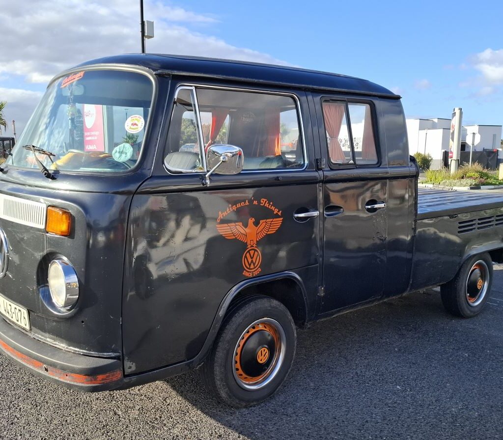 Tony's black and orange VW Air-Cooled Kombi at Wild Buggers 'Revving Up for the Lens' cruise