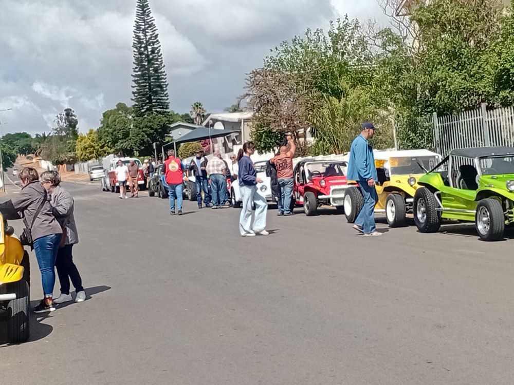 Wild Buggers Beach Buggy Club members and volunteers unloading bulk donations from their convoy at the Goue Aar home in Malmesbury.